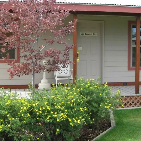 Pinedale Cozy Cabins